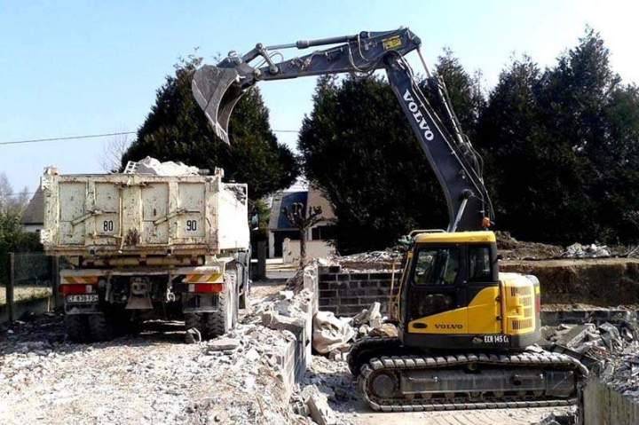 Bulldozer et Camion Orleans