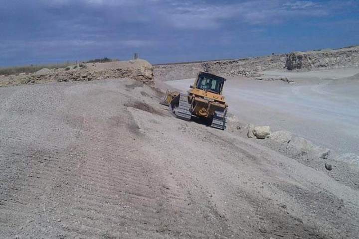 Bulldozer sur terrain Orleans